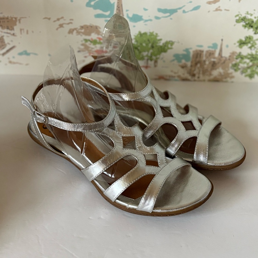 Sofft Metallic Silver Strappy Women's Sandals Size 8 - Picture 5 of 10